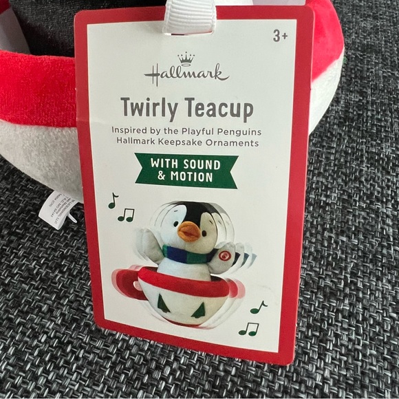 NWT Hallmark Penguin Animated Plush and Puzzle Bundle - Picture 11 of 13